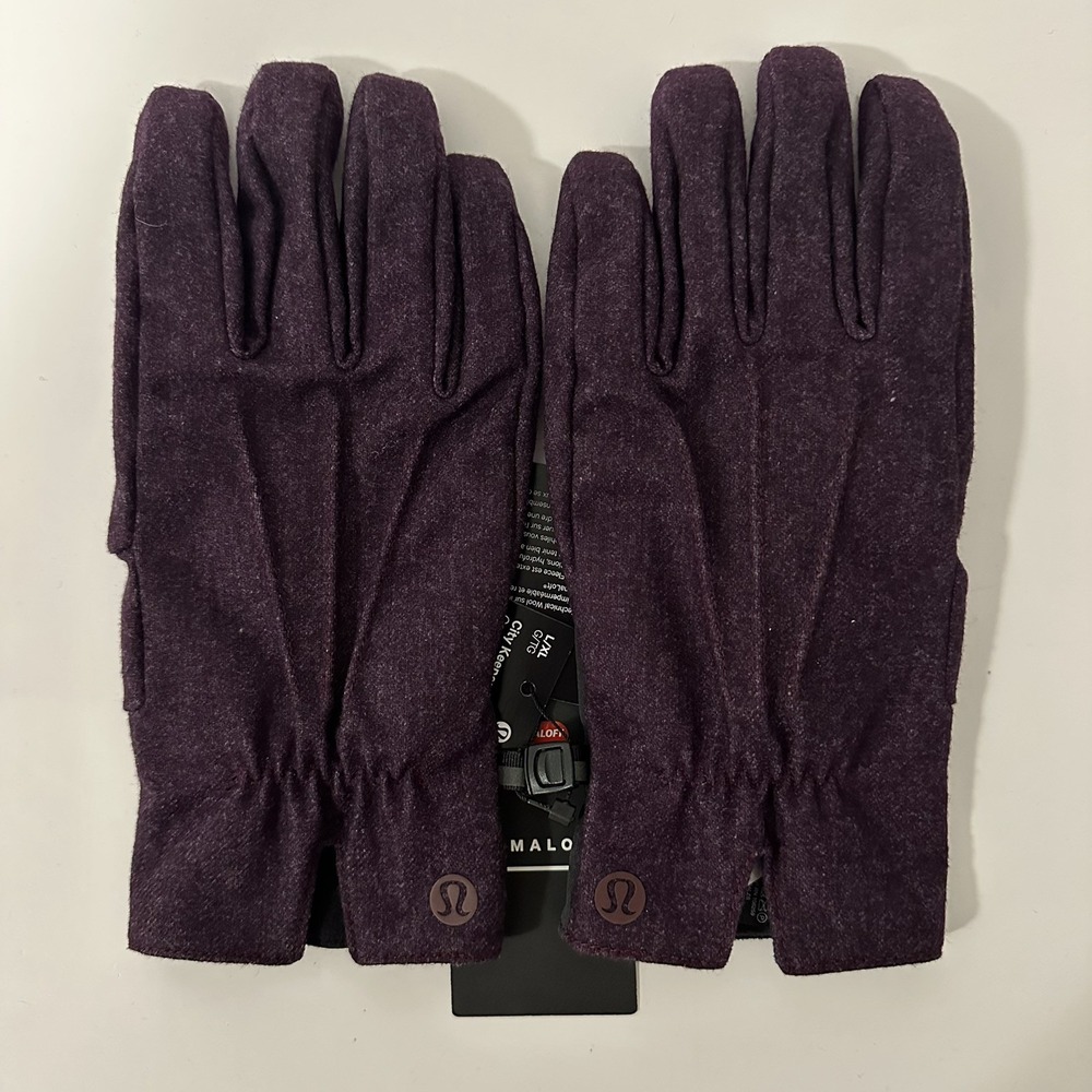 Women's Lululemon CITY KEEPER GLOVES - NWT Size - L/XL Maroon Wool